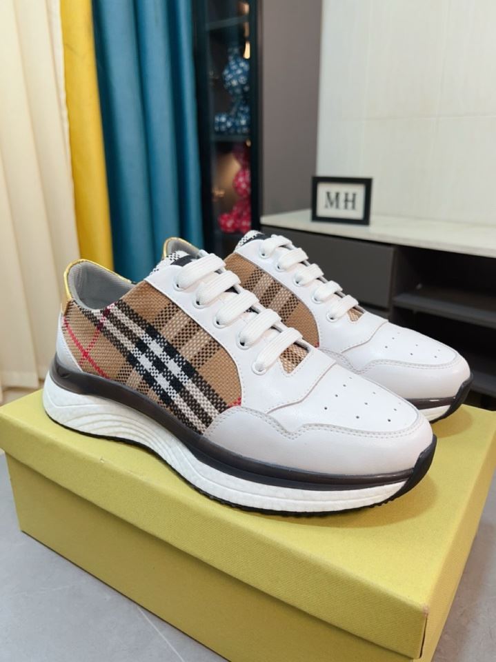 Burberry Low Shoes